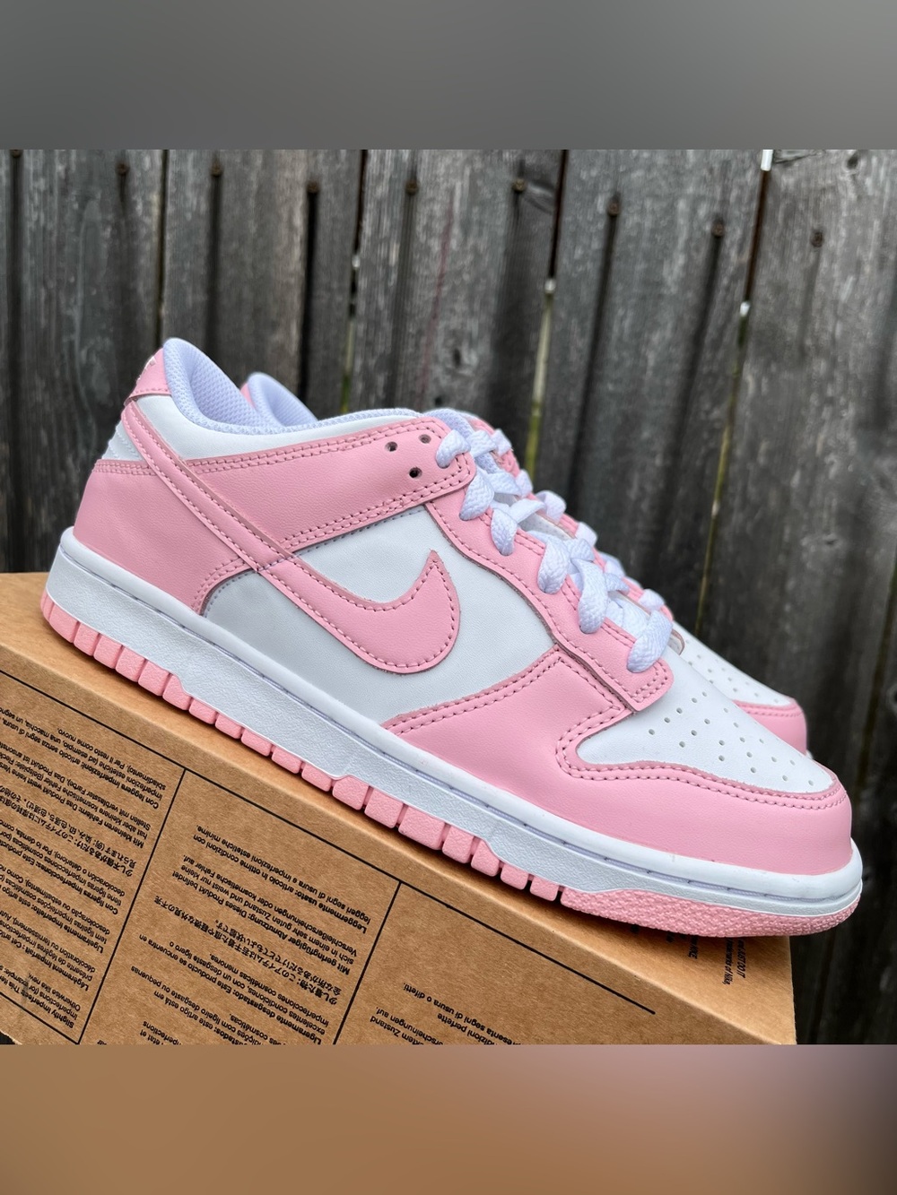 Nike dunk low pink size 7y